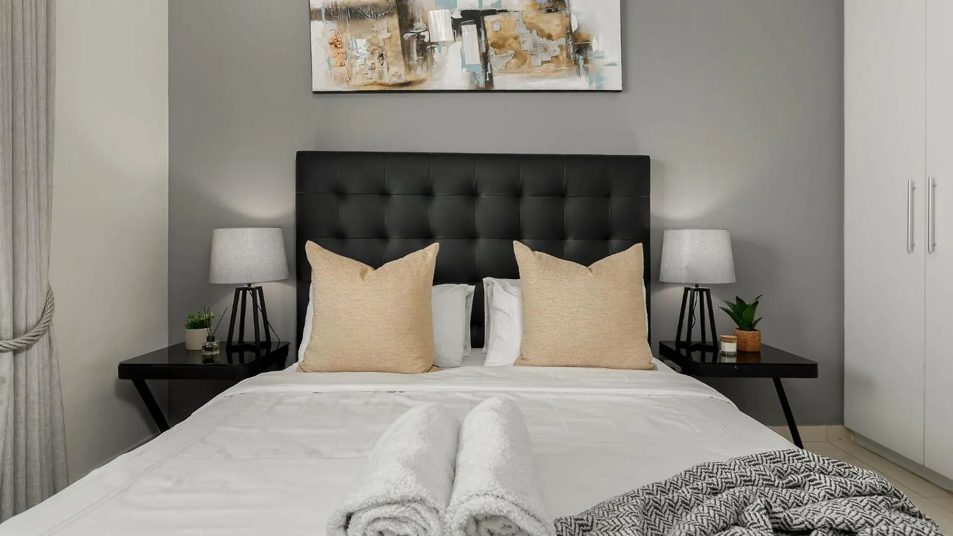 Portico Apartment Bloubergstrand 0*,